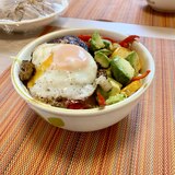 豆腐ハンバーグのロコモコ丼